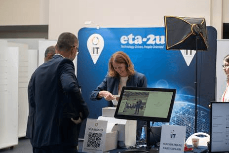 O imagine care conține text, îmbrăcăminte, persoană, calculator
Conținutul generat de inteligența artificială poate fi incorect.